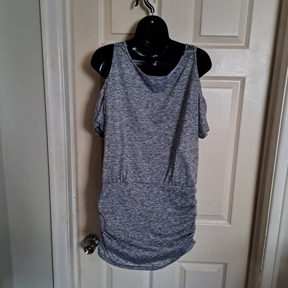 Nicole cold shoulder blouse embroidered around neck Gathers On side M/L - Picture 2 of 3